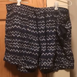 Blue and white zig zag flowy shorts - Old Navy